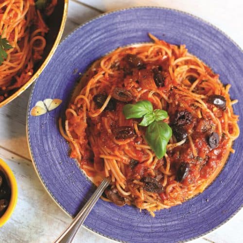 Spaghetti alla Puttanesca on a plate