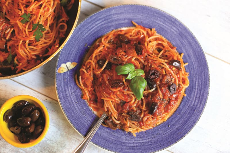 Spaghetti alla Puttanesca on a plate